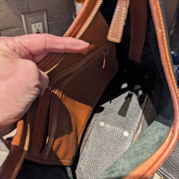 Dooney & Bourke Black Pebbled Leather Hobo Bag with Brown Trim & Matching Wallet - Picture 7 of 13